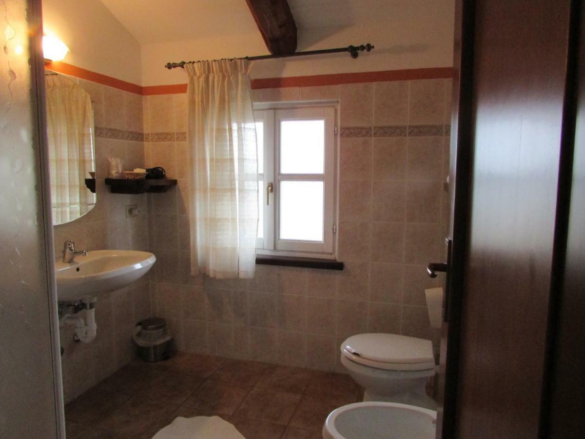 Agriturismo Cascina Barin Roddi Kültér fotó